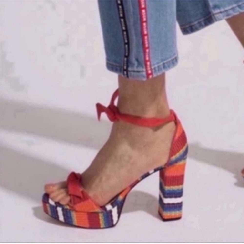 Alexandre Birman Clarita Platform Sandal s8 / 38.5
